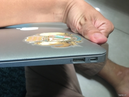 Cần bán Macbook Air 11inch Mid 2012