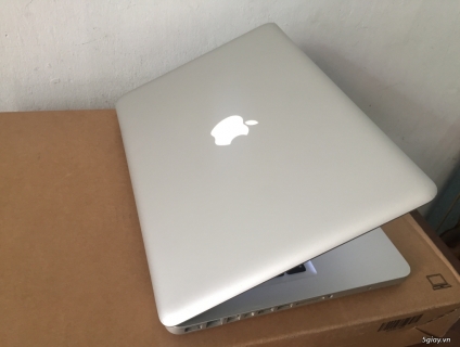Macbook Pro 13", Mid 2011 (Core i5 2.5Ghz, Ram 4GB, SSD 128GB)