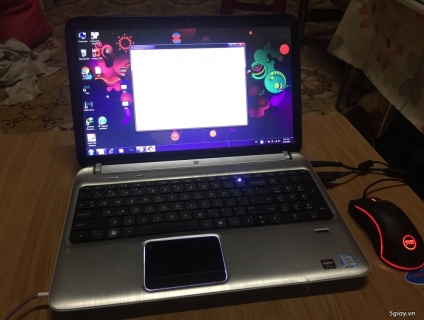 HP Pavilion Core i7 - 8 CPU - 8G RAM ! 3TR5