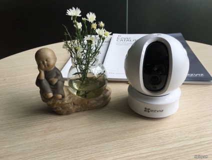 Camera IP hồng ngoại không dây EZVIZ quay quét