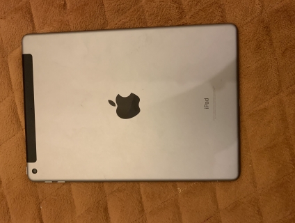 Bán ipad 6th Gen 32gb wifi + 4G LTE