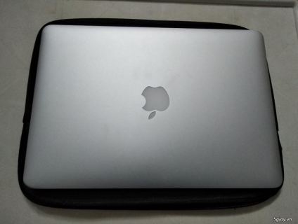 cần bán macbook air 2017 và laptop acer màn hình cảm ứng !