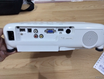 máy chiếu Espon EB-X05 ít xài như mới còn bảo hành đến tháng 2-2021