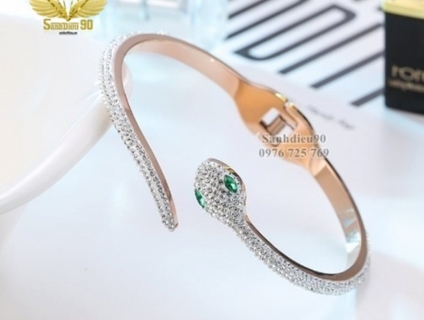 Vòng tay titan nam nữ hình rắn đính đá