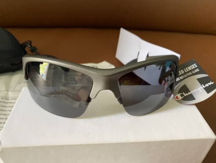 Kính nam đặt tại Anh chống chói chống 100%UV chính hãng Champion