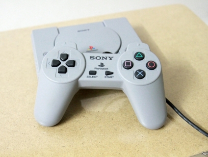 Máy chơi game Playstation Classic likenew