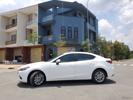 Mazda 3 Facelift 2018 Trắng Ngọc Trinh