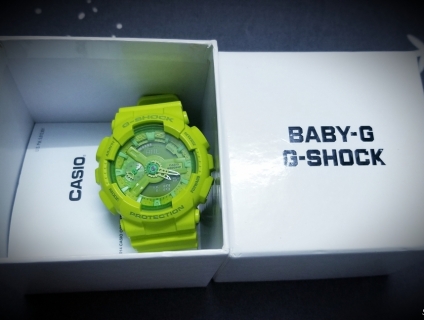 G-Shock xanh neon