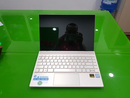 Bán HP ENVY 13 Core i5 - 8265U Máy chính hãng đẹp như new zin tem hãng