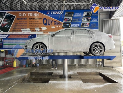 Cầu nâng 1 trụ rửa xe ô tô Ấn Độ SHARK lắp âm nền kiểu chữ I