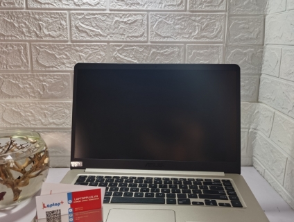 Cần bán: Asus Vivobook A510 core i5-8250U ,4GB, SSD 128GB, Nvidia MX 1