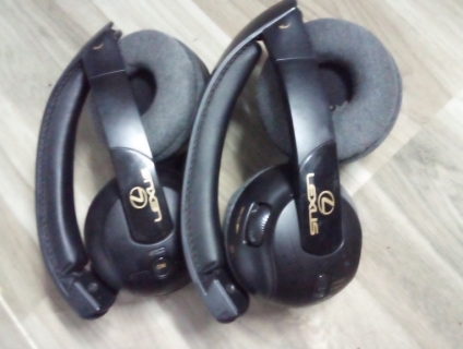 Cần bán tai nghe wirless bluetooh Lexus 570