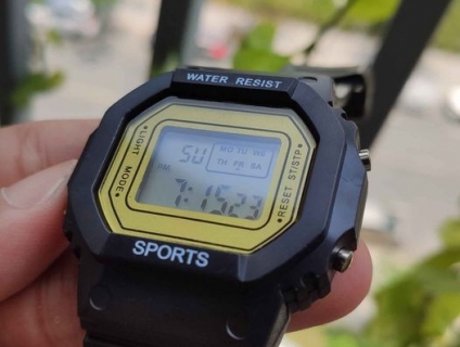 Đồng hồ điện tử phong cách thể thao