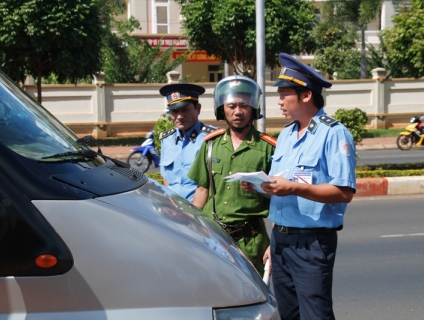 Làm phù hiệu xe hợp đồng