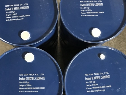 Hóa chất DIMETHYL CARBONATE xuất xứ Trung Quốc phuy mới (dung môi DMC)