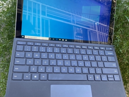 Surface pro 4 Core I7 6650U Ram 8Gb SSD 256G máy đẹp hơn người yêu cũ