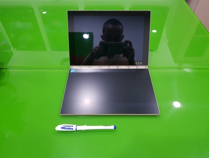 Bán Lenovo Yoga Book Win 10 màu Gold đẹp như new