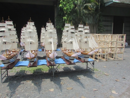 Mô hình thuyền buồm phong thủy