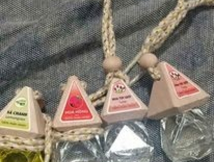 Tinh dầu treo xe giá sỉ rẻ nhất toàn quốc chỉ 20k