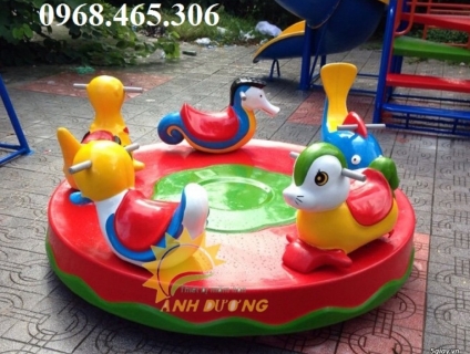 Mâm xoay trẻ em năm chỗ ngồi hình thú