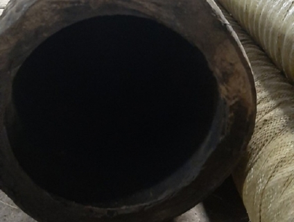 Hình ảnh mẫu của ống cao su lõi thép ( ống rồng) chịu áp lực cao.