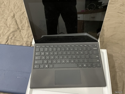 Surface Pro 7, Core i5, 8GB, 128GB. Fulbox, Like new!