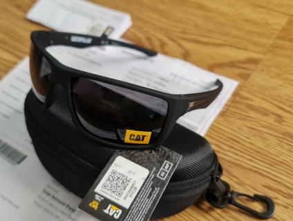 Kính thể thao Caterpillar UK chính hãng chống 100%UV đặt tại Anh