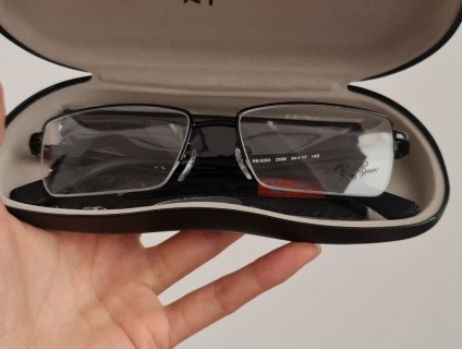 Gọng cận new Rayban chính hãng săn sales tại Anh