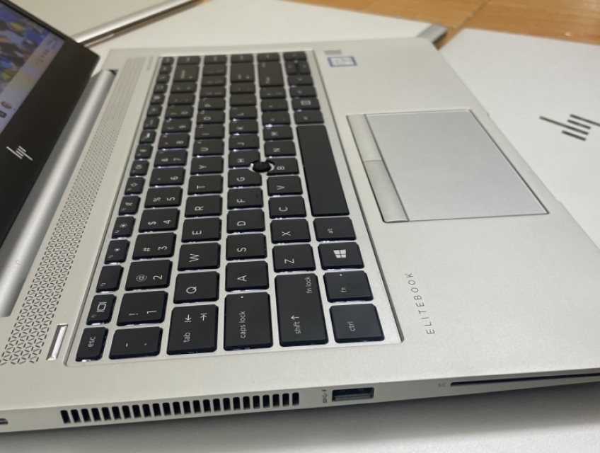 LAPTOP HP ELITEBOOK 840 G5 /i5-7300U /8Gb /256Gb /14.0″ FHD IPS