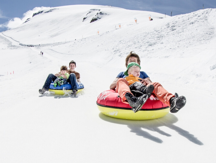 Đỉnh núi Titlis - Nơi chiêm ngưỡng cảnh sắc 4 mùa đỉnh nhất Thụy Sĩ