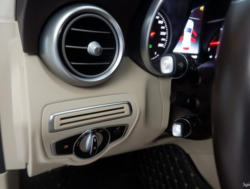 Mercedes 2018 GLC250