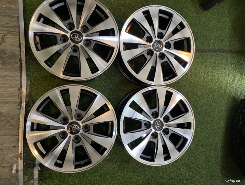 Mâm Kiểu Innova 15 inch lắp chuẩn dòng Innova, Camry