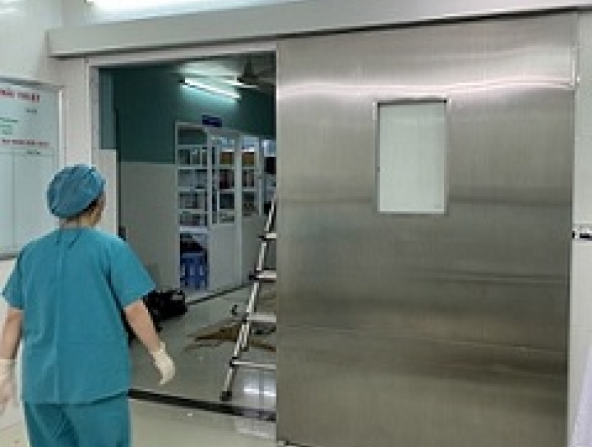 Ráp cửa ra vào chuyên dụng trong bệnh viện và cơ sở y tế