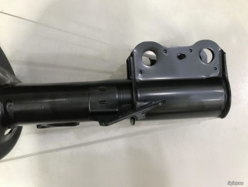 Giảm xóc trước Camry 2.4-3.0 2003-2006 LH