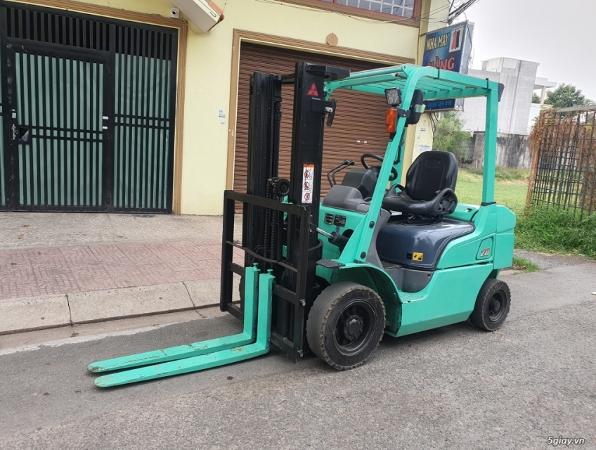 Cần bán gấp xe nâng dầu Mitsubishi 2 tấn đời cao, chạy ít giờ