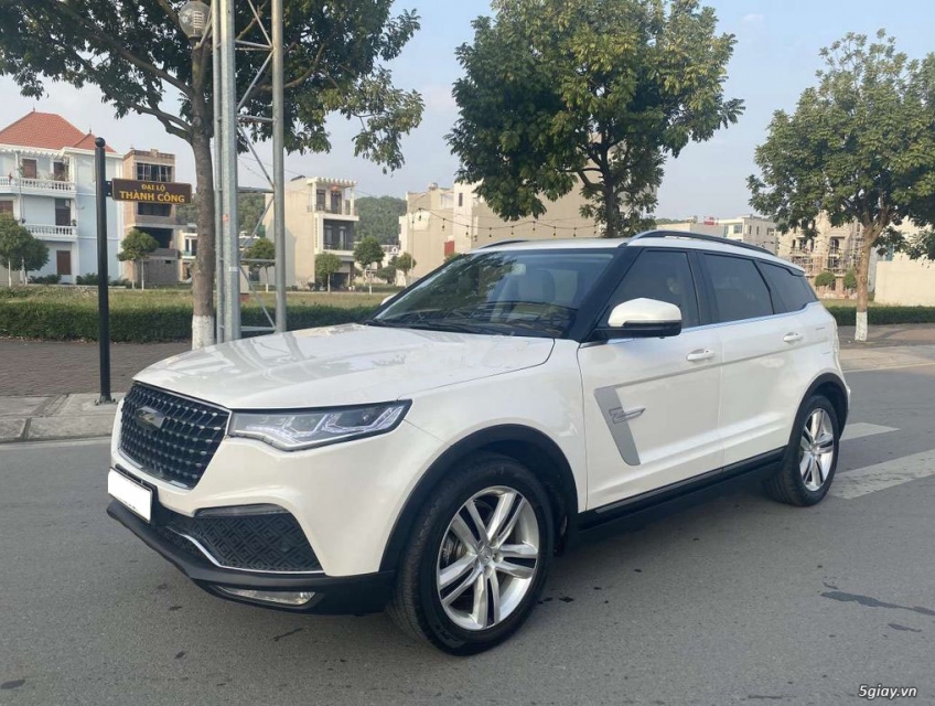 Bầu trời công nghệ Zotye Z8 2.0 AT