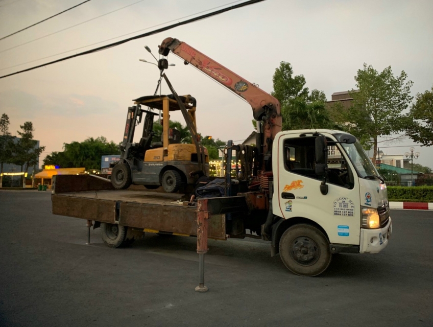Cho thuê xe cẩu khu vực quận 5 giá siêu ưu đãi