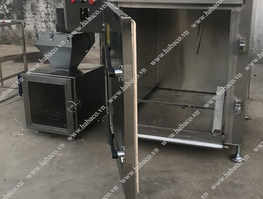Lò xông khói xúc xích 30kg/mẻ