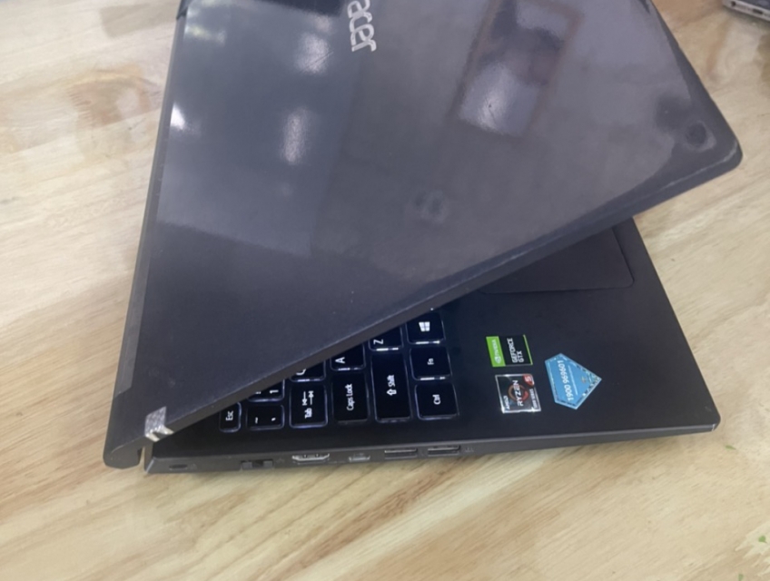 Acer Gaming715-42 Ryzen5 5500U ram 8G SSD vga 1650