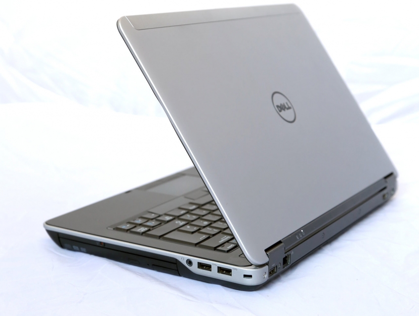 Dell latitude E6440 vỏ nhom.. i7 4610m-8G-256G-fhd 1920x1080 vga rời