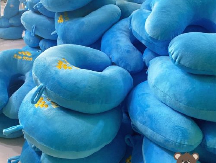 Quà tặng gối cổ chăm sóc sức khỏe nhân viên - Món quà ý nghĩa từ doanh