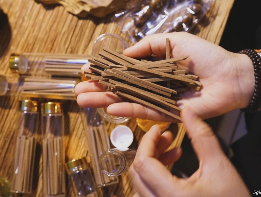 Cách Nhận Biết Vòng Gỗ Trầm Hương Thật