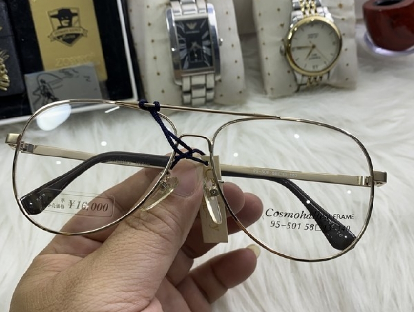 Địa chỉ bán những mẫu gọng kính cận nam chính hãng Nhật Bản cực đẹp