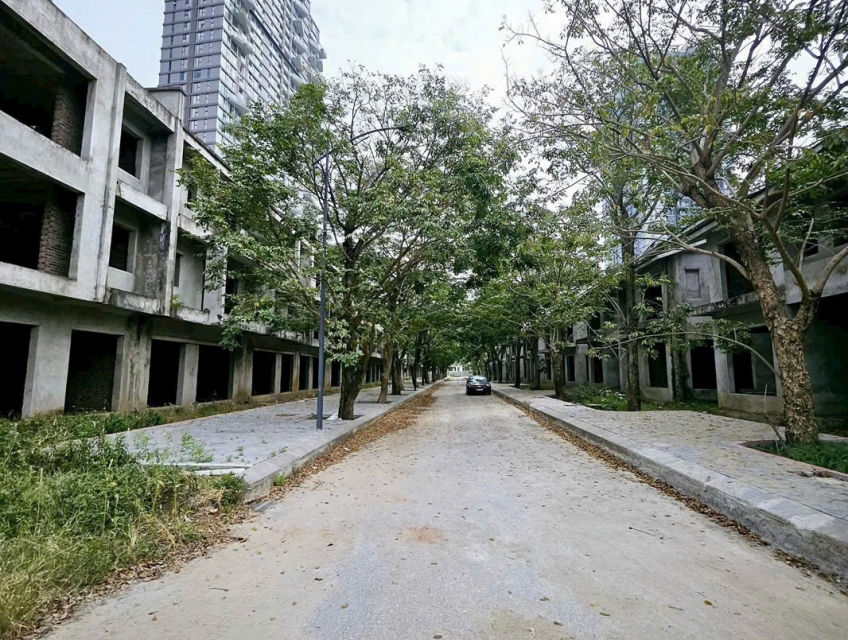 Bán liền kề Vạn Tuế Ecopark 135m², 4 tầng thô – Vị trí đắc địa, pháp