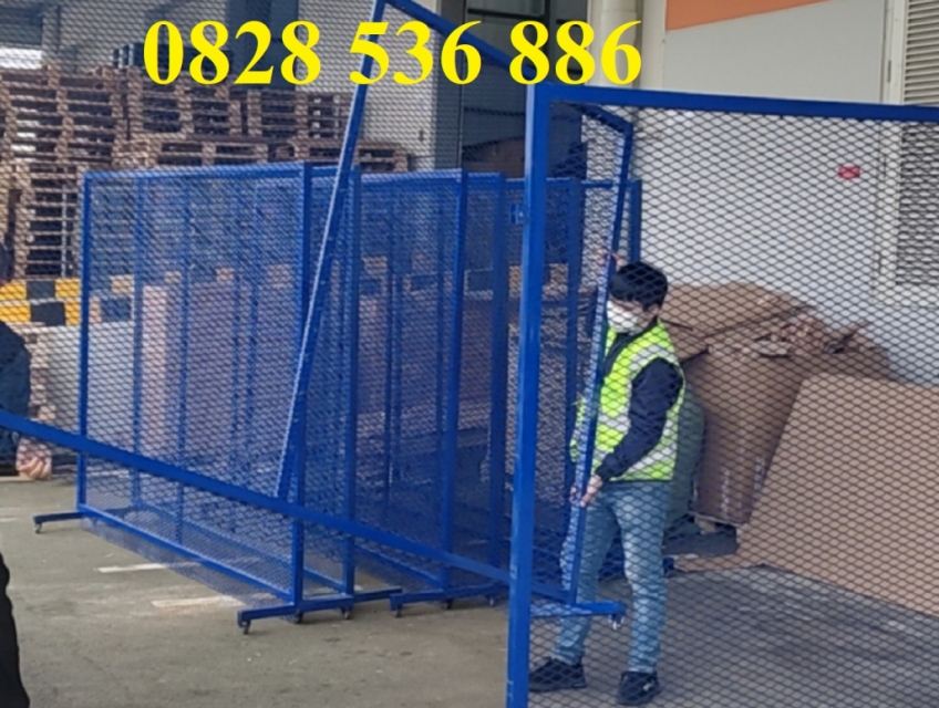 Vách ngăn kho, Hàng rào ngăn kho, Hàng rào giao thông