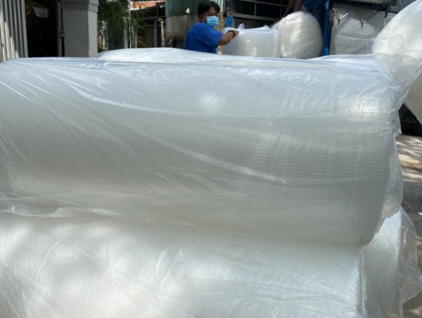 Màng xốp nổ gói hàng hóa chông va đập giá tại xưởng