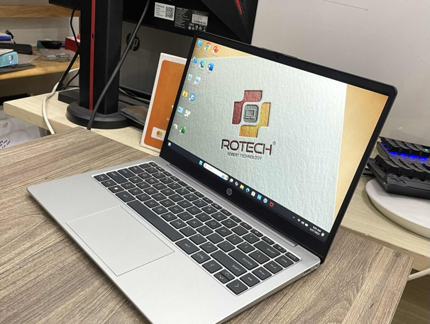 Hp 245 G10 Ryzen 5 7530U 16GB 256GB BH FPT 3/2027