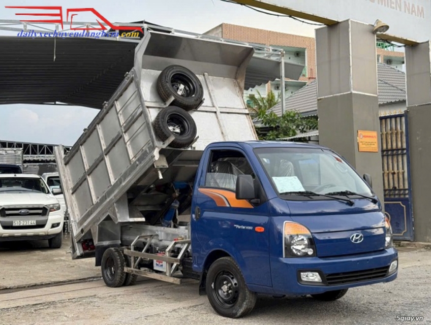 Xe Hyundai Chở Rác Gắn Bửng Nâng 5 Khối New Porter H150