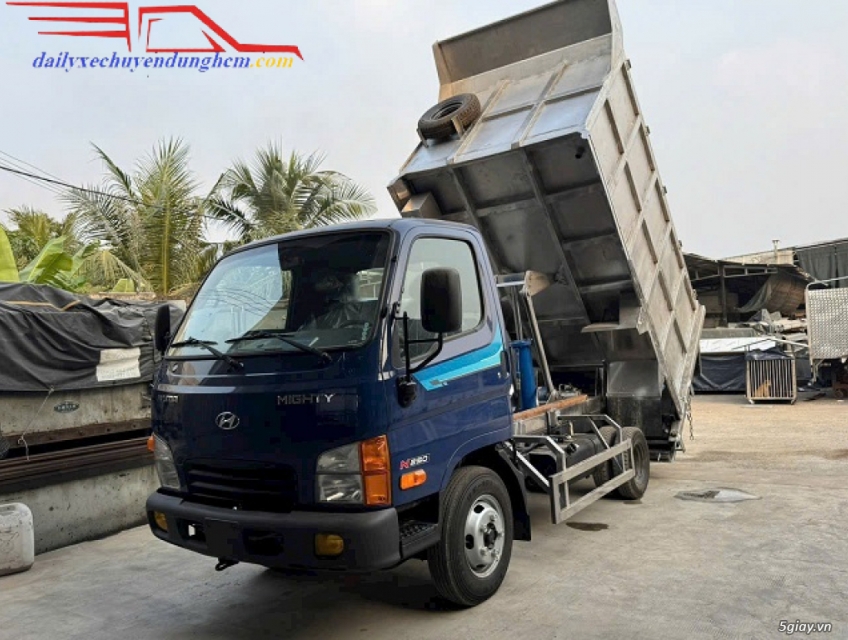 Xe Hyundai Chở Rác Gắn Bửng Nâng 8 Khối I Mighty N250