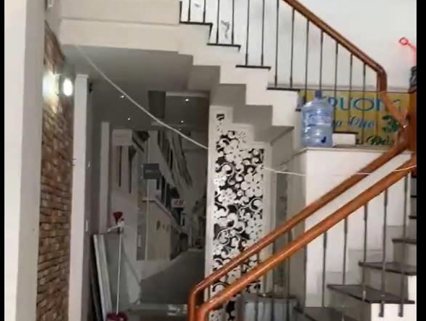 Cho thuê mặt bằng tầng trệt - Khu vực trung tâm số 01 Lý Thái Tổ,